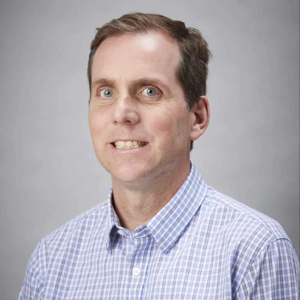 23-04-25_DrJamesRush_077-scaled-e1688680263224